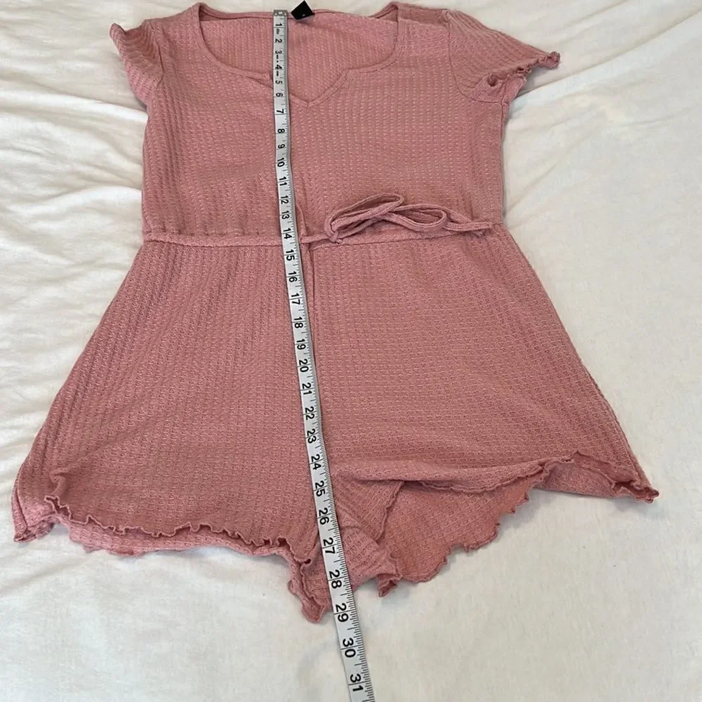 Shein sz M runs small dusty rose short romper elastic drawstring waist EUC